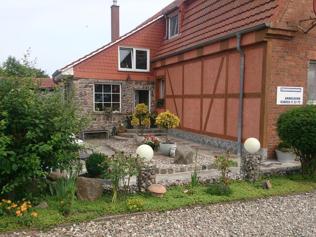 Landhausidyll Ferienwohnung Grundshagen Esterno foto